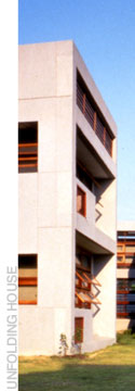 UNFOLDING HOUSE